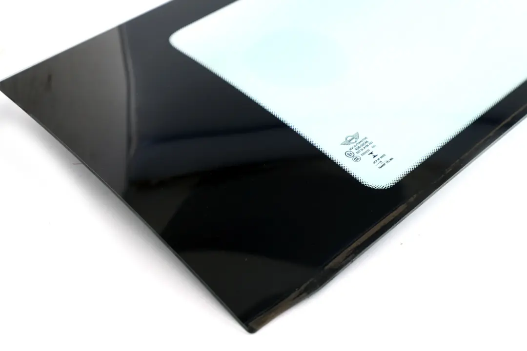 Fenetre Laterale Vert Arriere Gauche AS2 7300018 pour Mini Cooper F56 à propos du numéro de pièce 7300017 Mini Cooper F56 Fenetre Laterale Vert Arriere Gauche AS2 7300018 - SKU 7300017 - Numéro de pièce 7300017