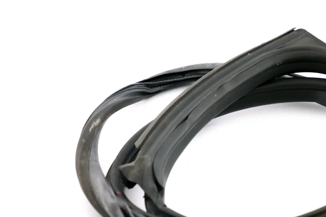 Front Right O/S Door Rubber Seal Gasket to Mini Cooper One F56 with Part number 7300030 Mini Cooper One F56 Front Right O/S Door Rubber Seal Gasket - SKU 7300030 - Part number 7300030