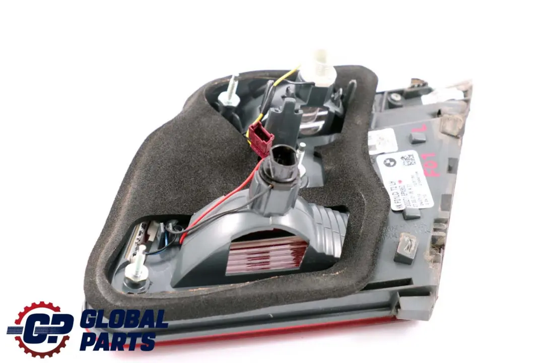 Feu Arrière du Couvercle de Coffre Gauche pour BMW F01 à propos du numéro de pièce 7300271 BMW F01 Feu Arrière du Couvercle de Coffre Gauche - SKU 7300271 - Numéro de pièce 7300271