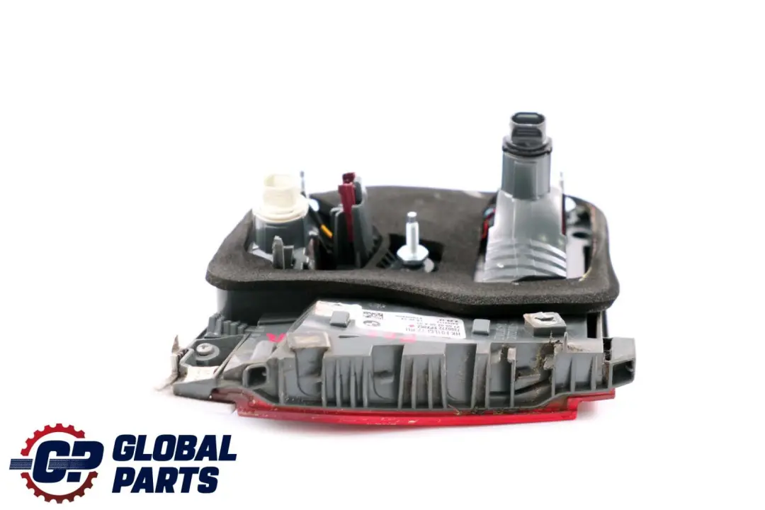 Luz Trasera En Tapa De Maletero Derecha para BMW F01 con número de pieza 7300272 BMW F01 Luz Trasera En Tapa De Maletero Derecha - SKU 7300272 - Número de pieza 7300272
