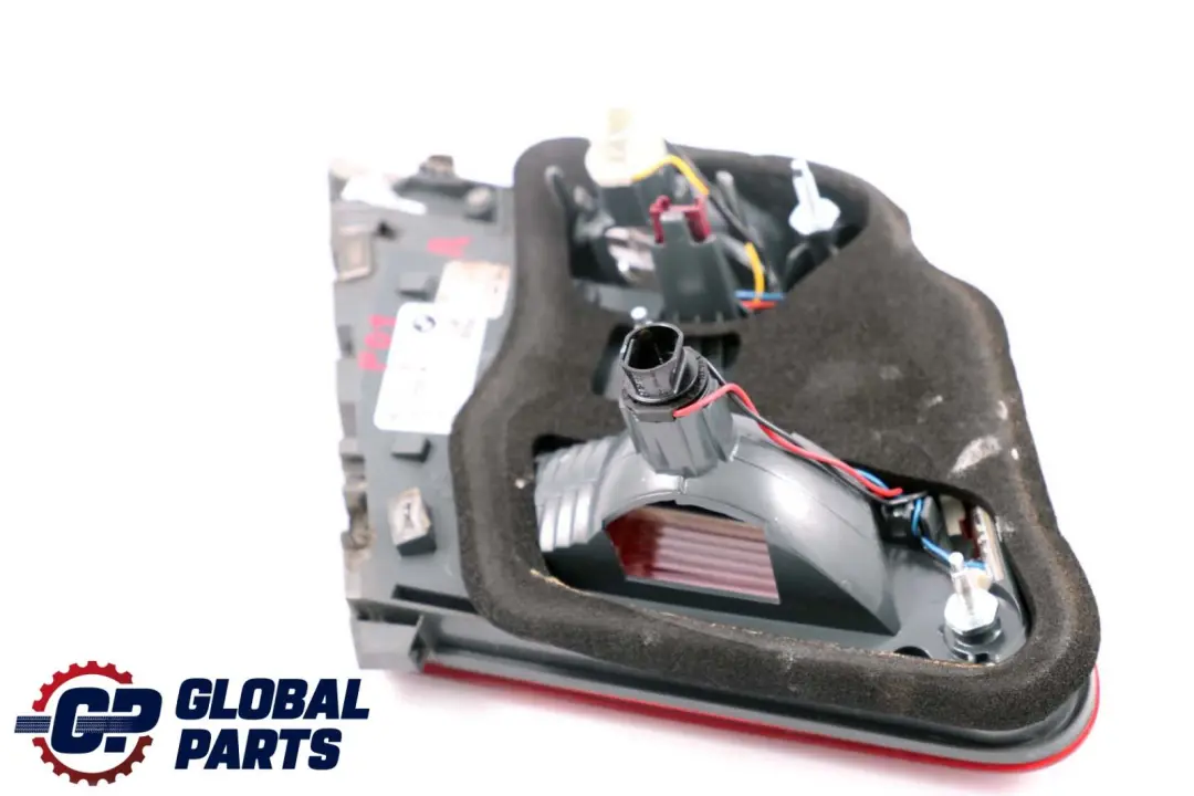 BMW F01 Prawa Lampa W Klapę Prawy Tył - SKU 7300272 - Numer Części 7300272