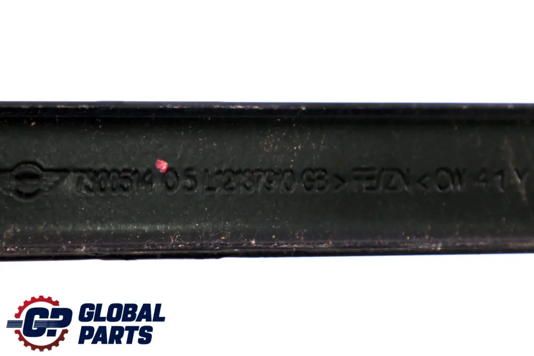 Soporte de la correa de tensión del depósito de combustible para BMW F40 con número de pieza 7300514 BMW F40 Soporte de la correa de tensión del depósito de combustible - SKU 7300514 - Número de pieza 7300514