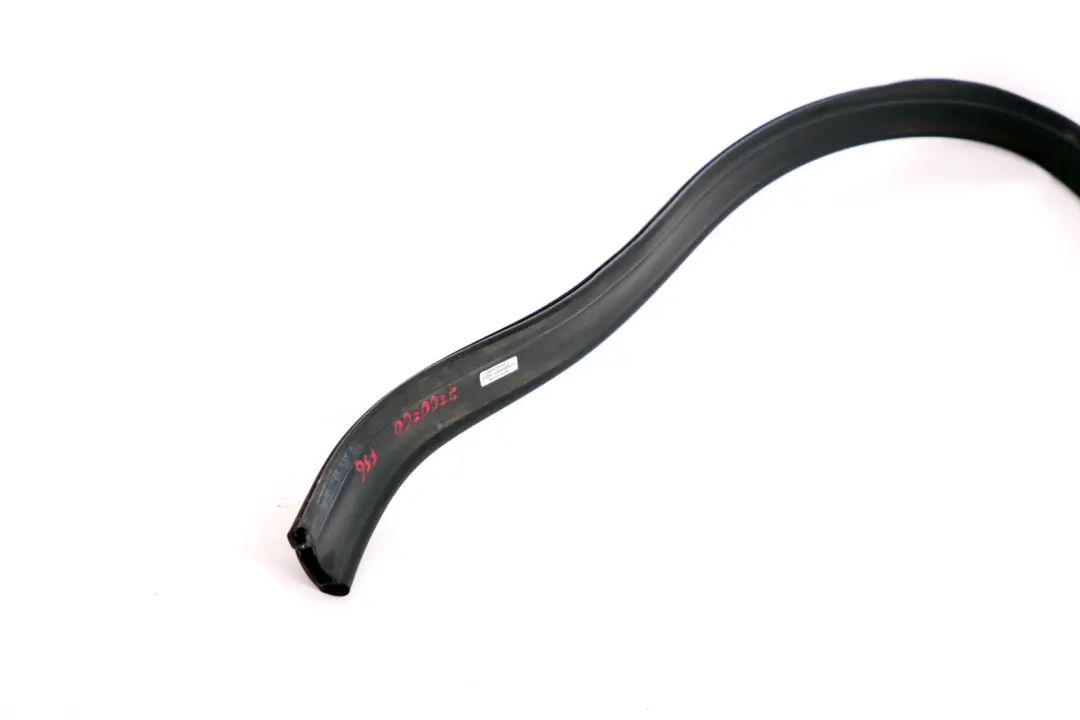 Abdichtung Frontklappe Hinten für Mini Cooper One F55 F56 F57 mit Teilenummer 7300560 Mini Cooper One F55 F56 F57 Abdichtung Frontklappe Hinten - SKU 7300560 - Teilenummer 7300560