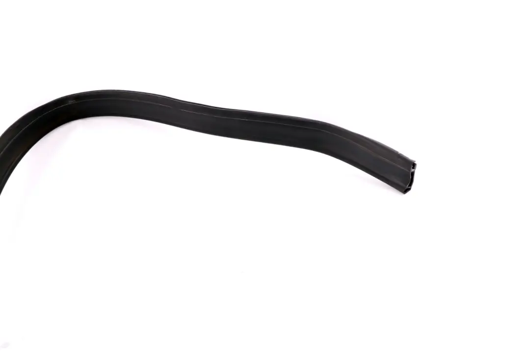 Abdichtung Frontklappe Hinten für Mini Cooper One F55 F56 F57 mit Teilenummer 7300560 Mini Cooper One F55 F56 F57 Abdichtung Frontklappe Hinten - SKU 7300560 - Teilenummer 7300560