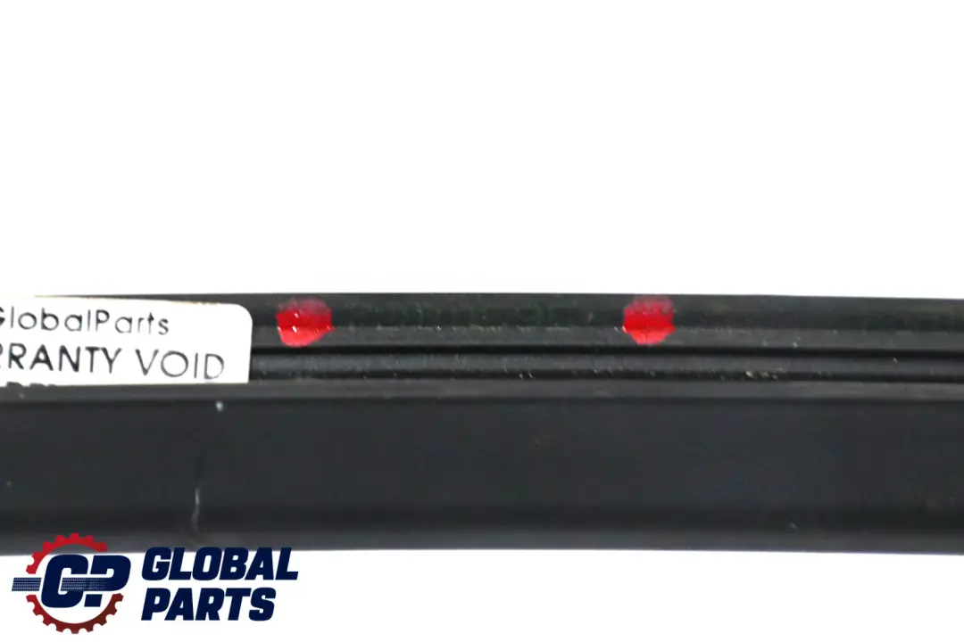 Pannello cappuccio striscia cromata modanatura per Mini Cooper F55 F56 con numero di parte 7300595 Mini Cooper F55 F56 Pannello cappuccio striscia cromata modanatura - SKU 7300595 - Numero di parte 7300595