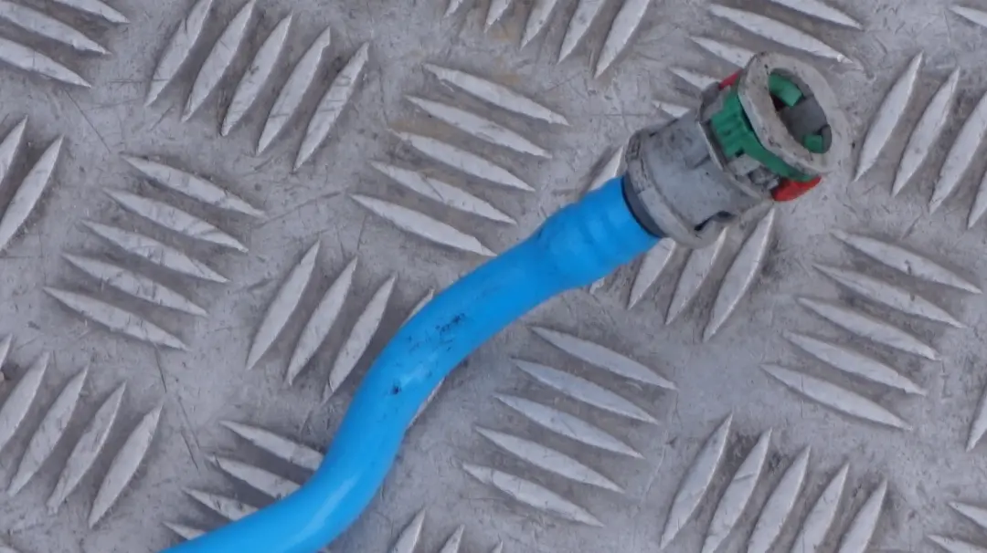 Return Line Pipe to BMW MINI Cooper F55 Diesel Fuel with Part number 7300640 BMW MINI Cooper F55 Diesel Fuel Return Line Pipe - SKU 7300640 - Part number 7300640