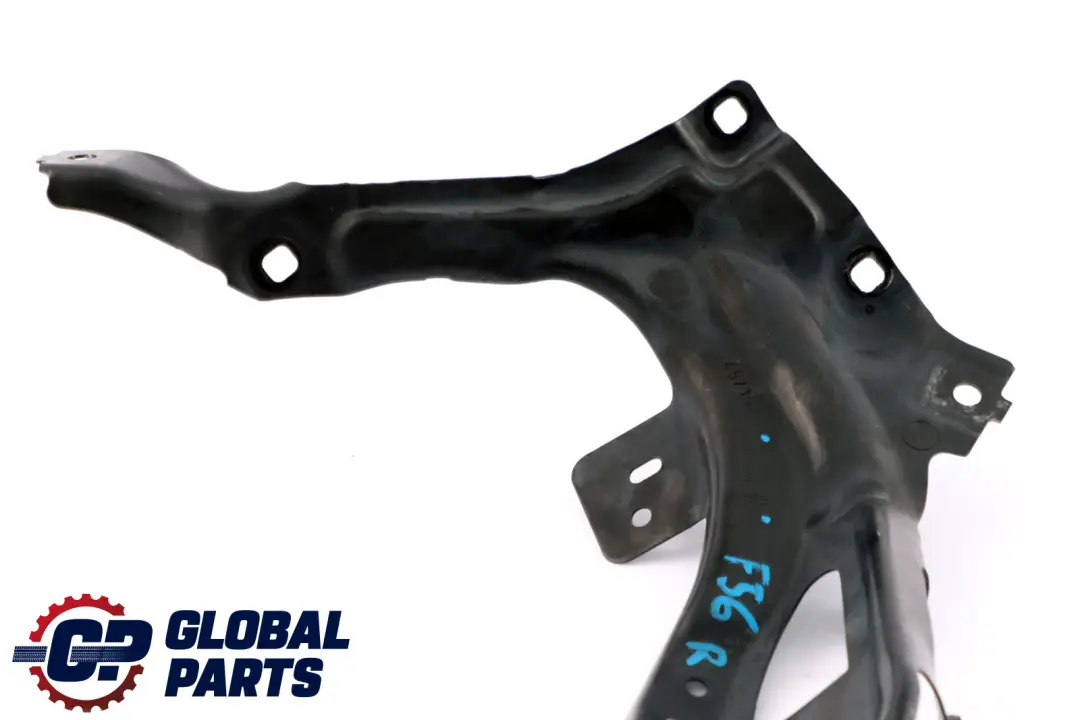 Supporto staffa montaggio destro faro per Mini Cooper F55 F56 F57 con numero di parte 7301600 Mini Cooper F55 F56 F57 Supporto staffa montaggio destro faro - SKU 7301600 - Numero di parte 7301600