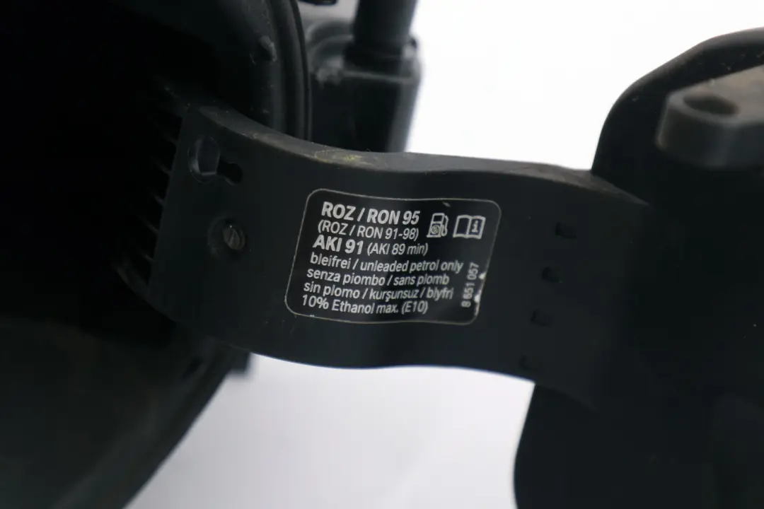 Mini F56 LCI Boîtier du couvercle de la trappe de carburant - SKU 7302241 - Numéro de pièce 7302241