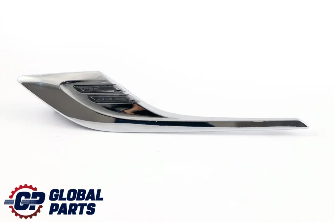 Indicatore di Direzione Supplementare Sinistro Cromo per BMW Z4 E89 con numero di parte 7303243 BMW Z4 E89 Indicatore di Direzione Supplementare Sinistro Cromo - SKU 7303243 - Numero di parte 7303243