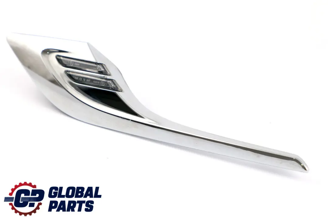 Luz Indicadora de Giro Adicional Izquierda Cromo para BMW Z4 E89 con número de pieza 7303243 BMW Z4 E89 Luz Indicadora de Giro Adicional Izquierda Cromo - SKU 7303243 - Número de pieza 7303243