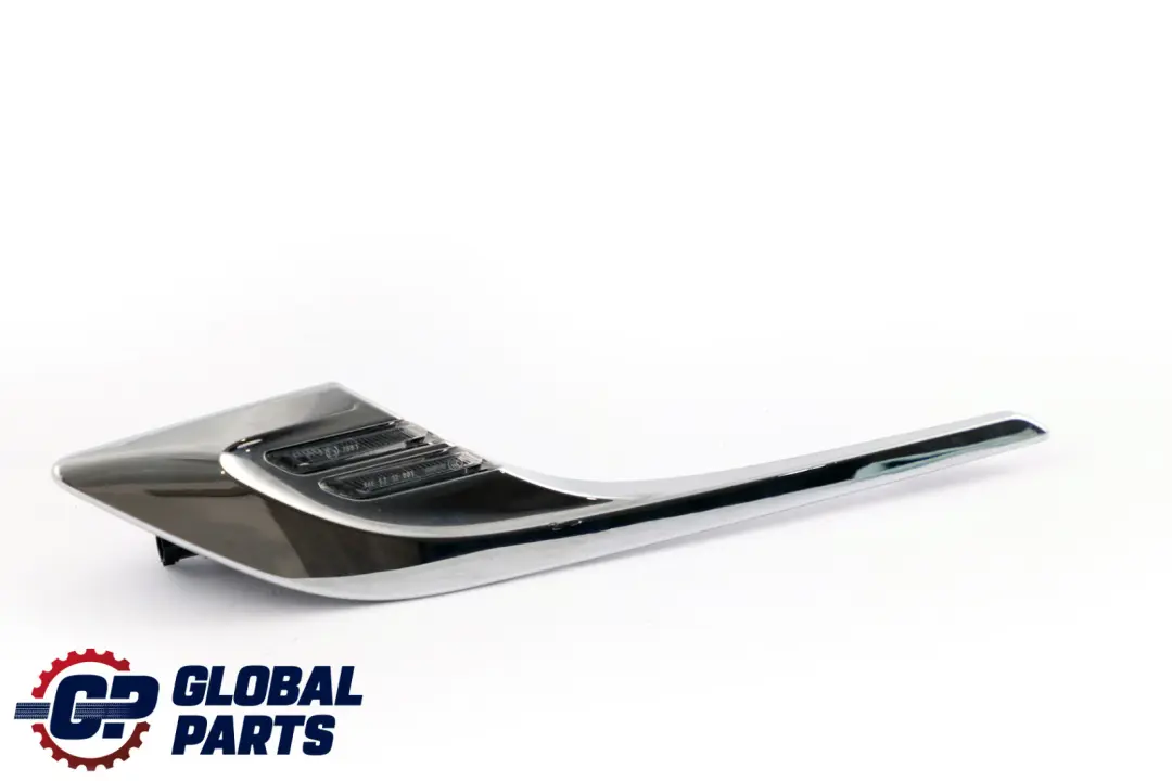 Indicatore di Direzione Supplementare Sinistro Cromo per BMW Z4 E89 con numero di parte 7303243 BMW Z4 E89 Indicatore di Direzione Supplementare Sinistro Cromo - SKU 7303243 - Numero di parte 7303243