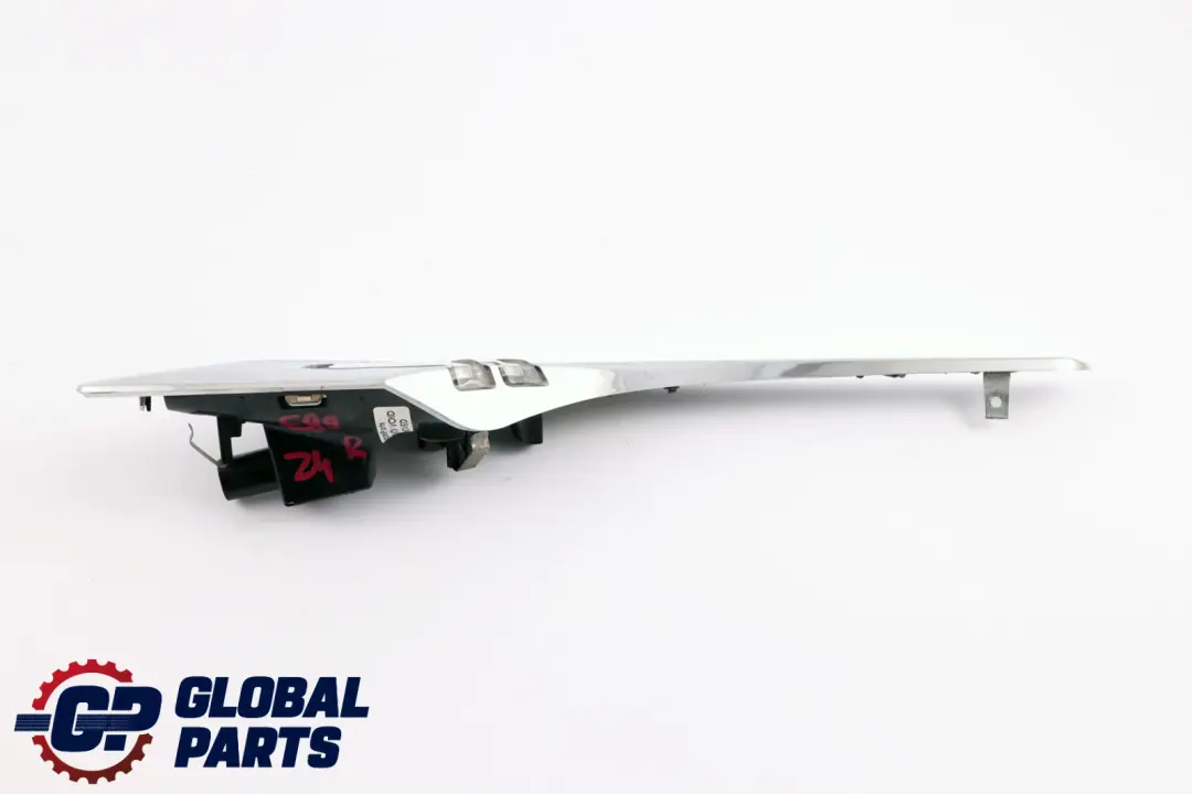 Luz Indicadora de Giro Adicional Derecha Cromo para BMW Z4 E89 con número de pieza 7303244 BMW Z4 E89 Luz Indicadora de Giro Adicional Derecha Cromo - SKU 7303244 - Número de pieza 7303244