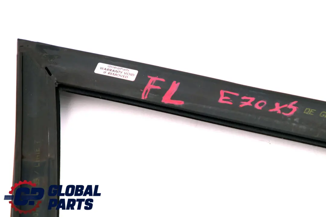 Ventana Guia Sello Puerta Delantera Izquierda para BMW E70 con número de pieza 7305627 BMW E70 Ventana Guia Sello Puerta Delantera Izquierda - SKU 7305627 - Número de pieza 7305627