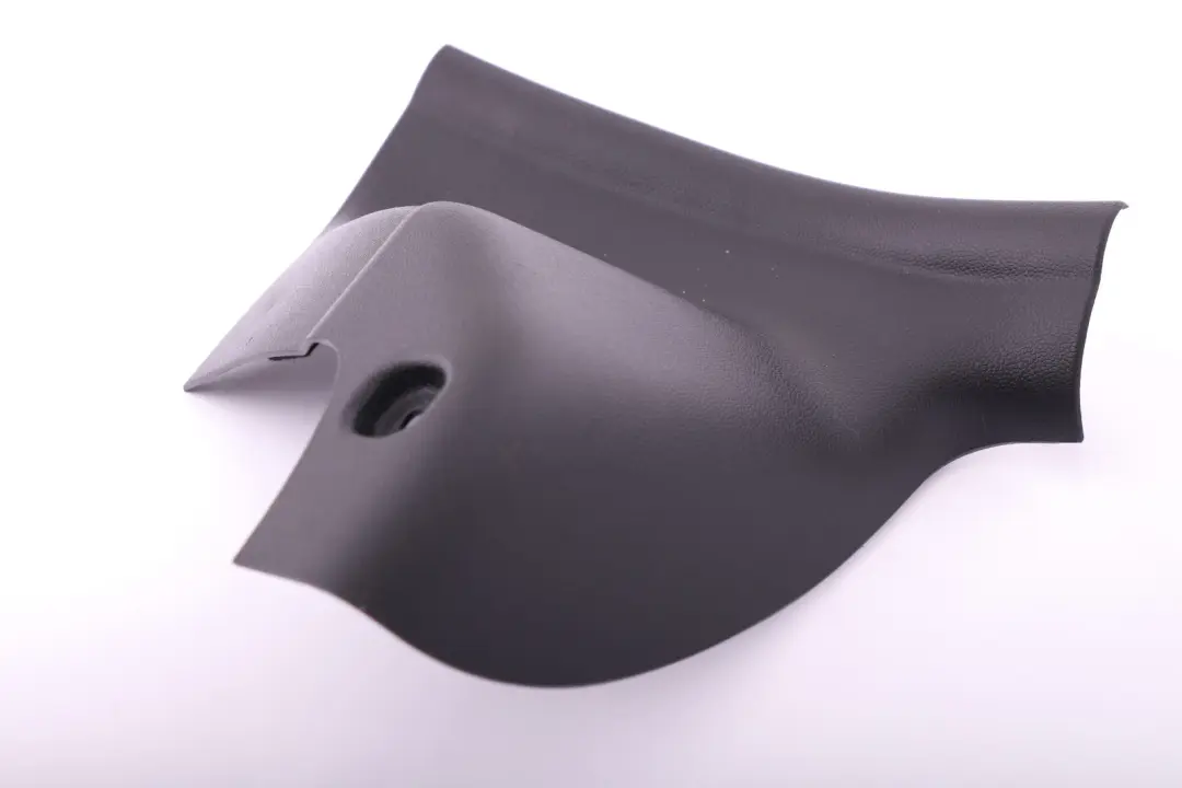 Tapa Tira Entrada Trasera Izquierda Negro para Mini Cooper F55 con número de pieza 7307879 Mini Cooper F55 Tapa Tira Entrada Trasera Izquierda Negro - SKU 7307879 - Número de pieza 7307879