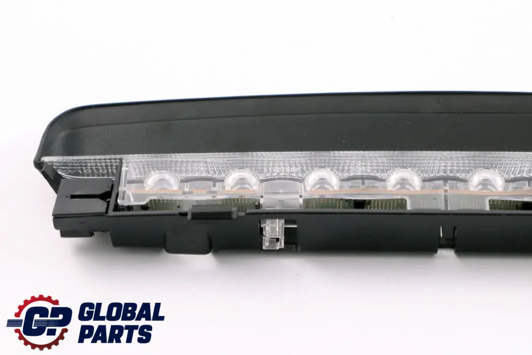 Arrière Troisième Feu Stop Feu de Frein Blanc pour BMW F22 F87 M2 à propos du numéro de pièce 7311541 BMW F22 F87 M2 Arrière Troisième Feu Stop Feu de Frein Blanc - SKU 7311541 - Numéro de pièce 7311541
