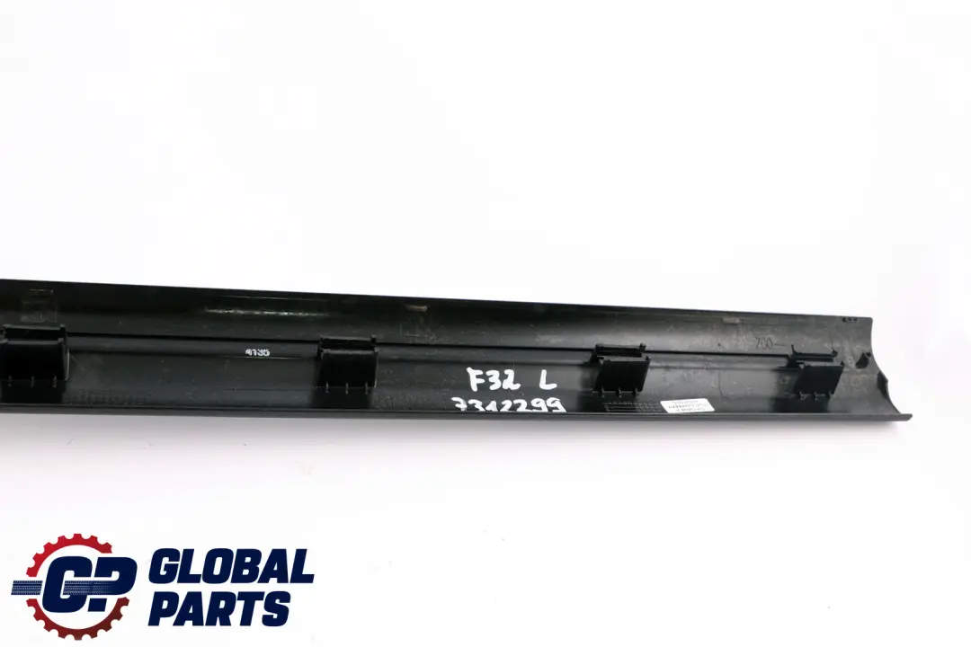 Striscia Copertura Ingresso Interno Nero Sinistro per BMW F32 F82 F83 M4 con numero di parte 7312299 BMW F32 F82 F83 M4 Striscia Copertura Ingresso Interno Nero Sinistro - SKU 7312299 - Numero di parte 7312299