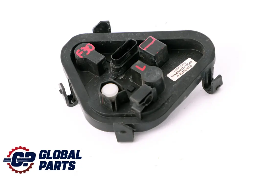 Support D'Ampoule Feu Arrière Panneau Latéral Gauche pour BMW F30 F80 M3 à propos du numéro de pièce 7313043 BMW F30 F80 M3 Support D'Ampoule Feu Arrière Panneau Latéral Gauche - SKU 7313043 - Numéro de pièce 7313043