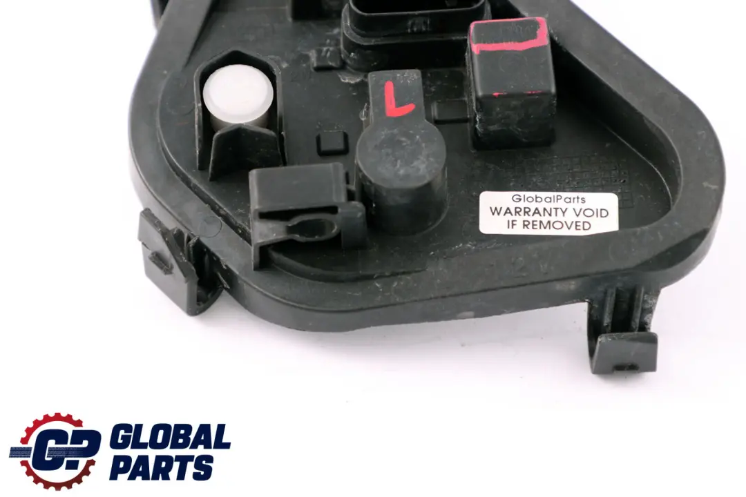 BMW F30 F80 M3 Supporto lampadina fanale posteriore pannello laterale sinistro - SKU 7313043 - Numero di parte 7313043