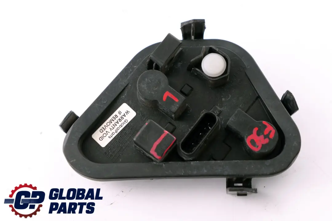 BMW F30 F80 M3 Supporto lampadina fanale posteriore pannello laterale sinistro - SKU 7313043 - Numero di parte 7313043