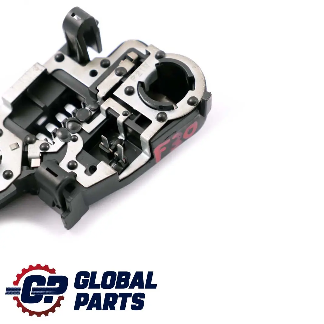 *BMW F30 F31 Portalamparas Luz Trasera Tapa Maletero Derecha para con número de pieza 7313060 *BMW F30 F31 Portalamparas Luz Trasera Tapa Maletero Derecha - SKU 7313060 - Número de pieza 7313060