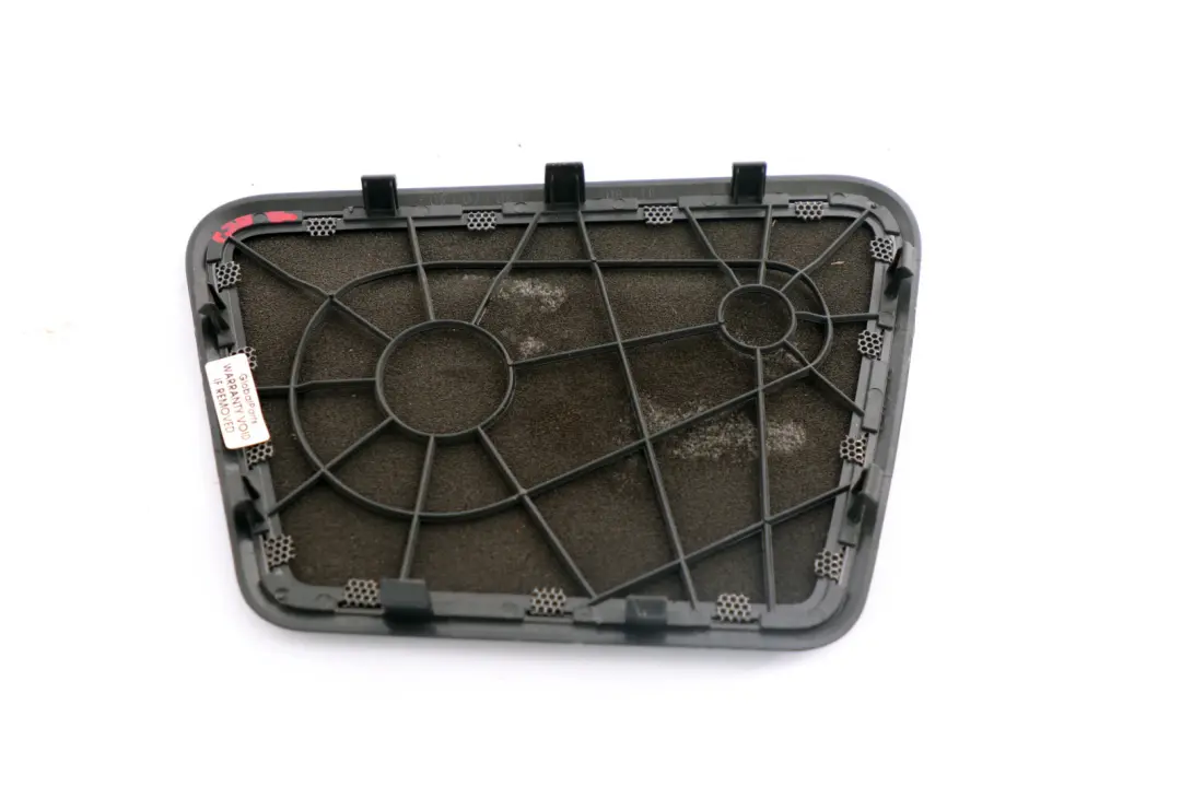 Coperchio dell'altoparlante anteriore destro 7255436 per BMW F30 con numero di parte 7314784 BMW F30 Coperchio dell'altoparlante anteriore destro 7255436 - SKU 7314784 - Numero di parte 7314784