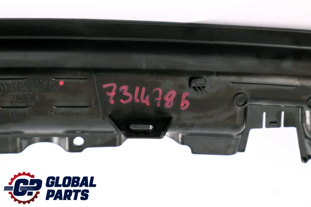 Cubierta Estante Ventana Trasera Negro 7221019 para BMW F30 con número de pieza 7314786 BMW F30 Cubierta Estante Ventana Trasera Negro 7221019 - SKU 7314786 - Número de pieza 7314786