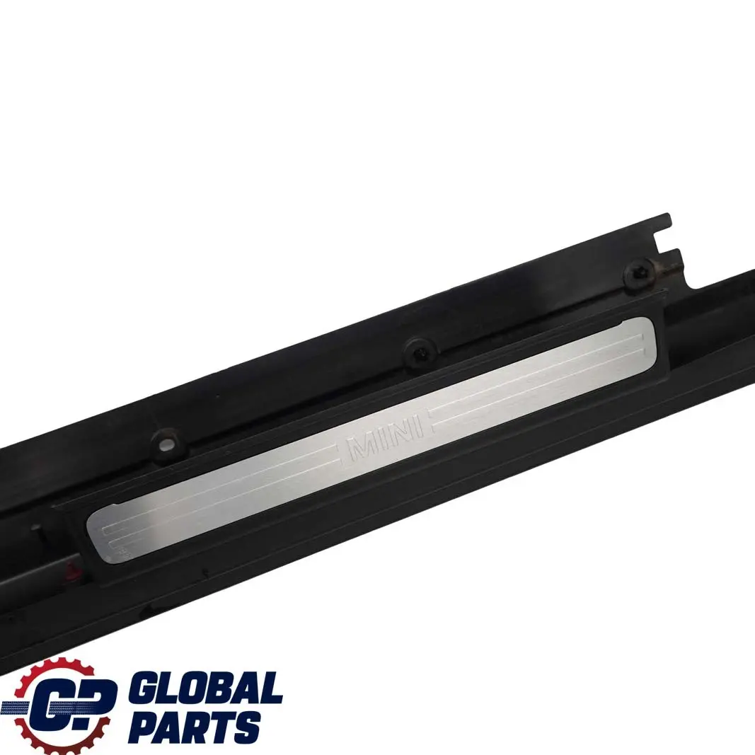 faldón derecho puerta lateral cubierta panel balancín imprimado para Mini Cooper F55 con número de pieza 7315524 Mini Cooper F55 faldón derecho puerta lateral cubierta panel balancín imprimado - SKU 7315524 - Número de pieza 7315524