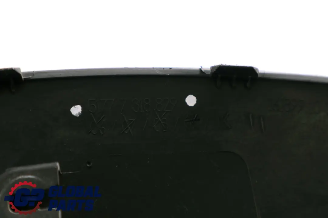 Tapa Panel Paso De Rueda Trasero Izquierdo Negro para Mini F55 con número de pieza 7318829 Mini F55 Tapa Panel Paso De Rueda Trasero Izquierdo Negro - SKU 7318829 - Número de pieza 7318829