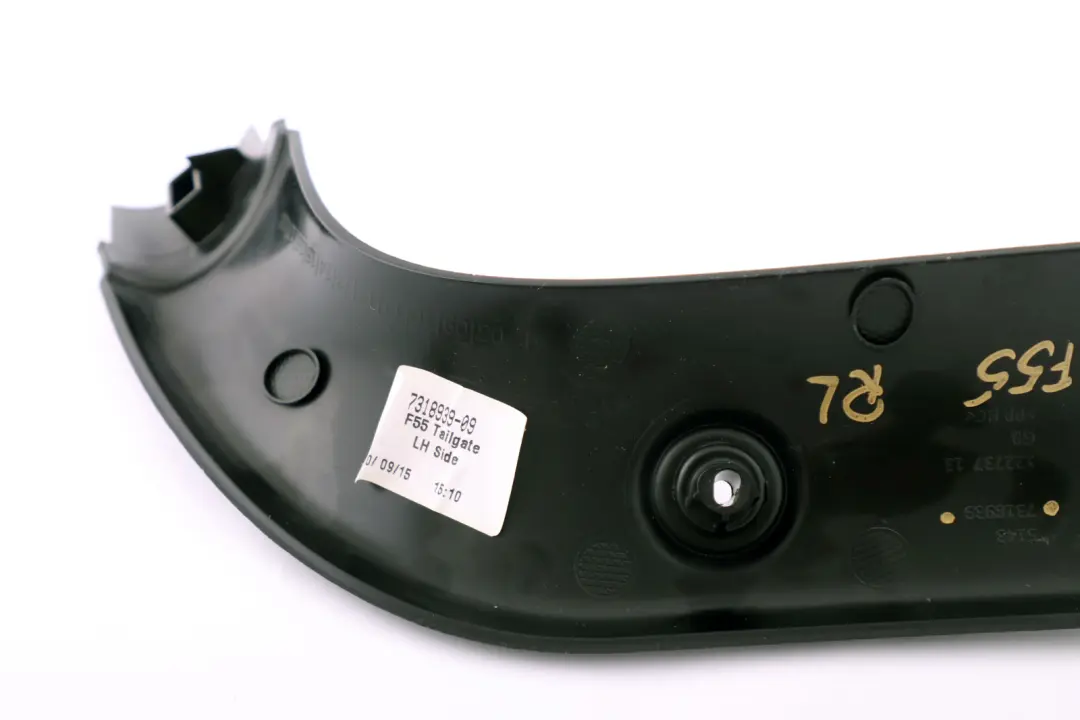 Mini F55 Boot Trunk Lid Cover Lateral Trim Panel Cover Left - SKU 7318939 - Numéro de pièce 7318939