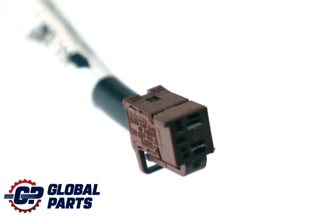 Front Left Sport Seat N/S Heated Backrest Cover Padding Leather White to BMW 7 F01 with Part number 7319241 BMW 7 F01 Front Left Sport Seat N/S Heated Backrest Cover Padding Leather White - SKU 7319241 - Part number 7319241