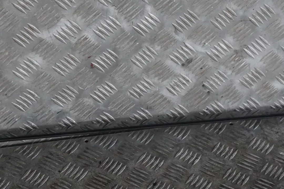 Rechts Dachleiste Dachrinnenschiene Zierleiste Black Sapphire - 475 für BMW 5 F10 mit Teilenummer 7274740 BMW 5 F10 Rechts Dachleiste Dachrinnenschiene Zierleiste Black Sapphire - 475 - SKU 7274740-BS - Teilenummer 7274740