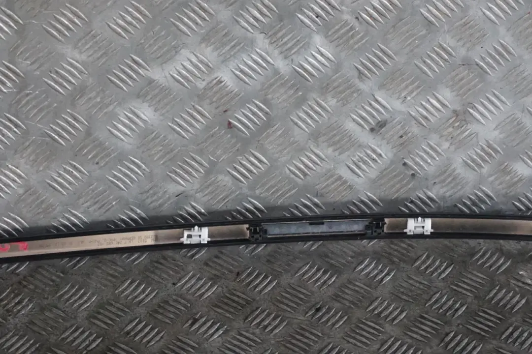 Rechts Dachleiste Dachrinnenschiene Zierleiste Black Sapphire - 475 für BMW 5 F10 mit Teilenummer 7274740 BMW 5 F10 Rechts Dachleiste Dachrinnenschiene Zierleiste Black Sapphire - 475 - SKU 7274740-BS - Teilenummer 7274740