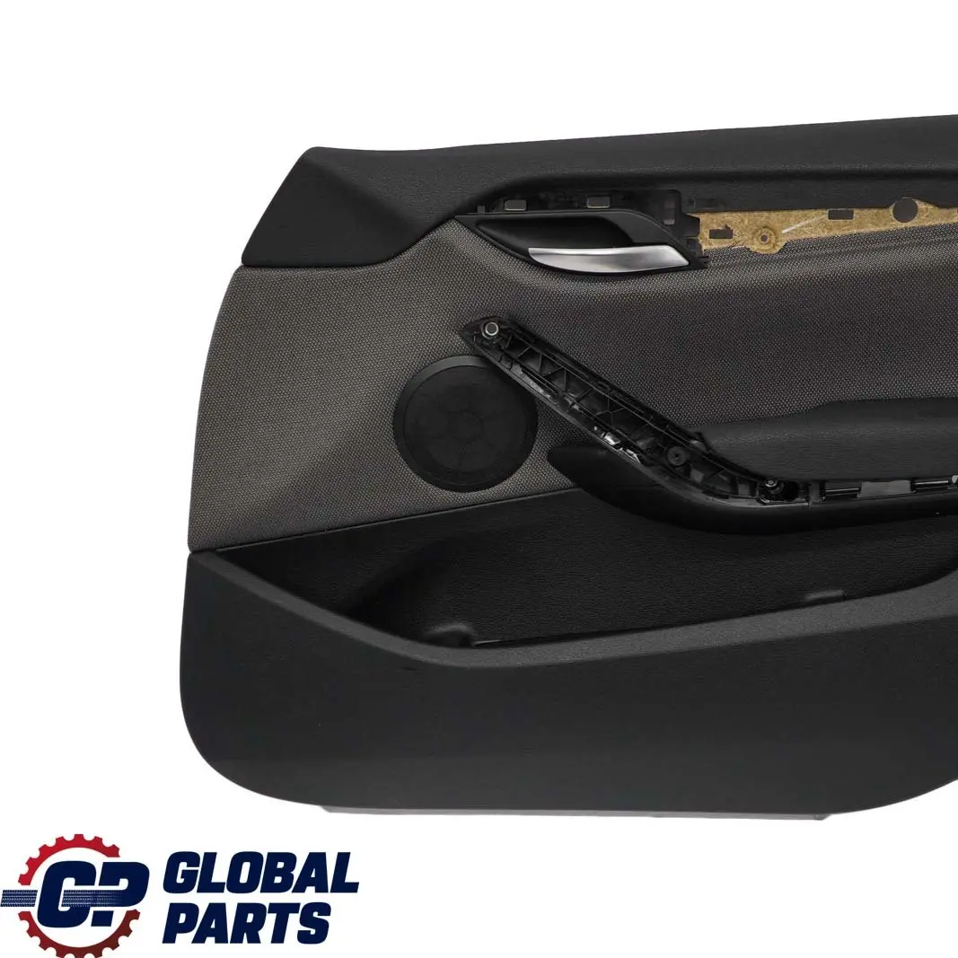 Pannello Porta Davanti Destra Tessuto Antracite Effetto Argento per BMW X1 E84 con numero di parte 7320190 BMW X1 E84 Pannello Porta Davanti Destra Tessuto Antracite Effetto Argento - SKU 7320190 - Numero di parte 7320190