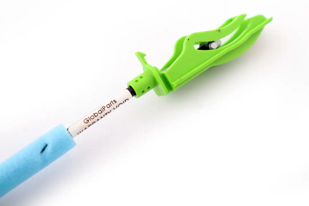 Cięgno linka zamka drzwi przód tył do MINI F55 o numerze 7320309 MINI F55 Cięgno linka zamka drzwi przód tył - SKU 7320309 - Numer Części 7320309