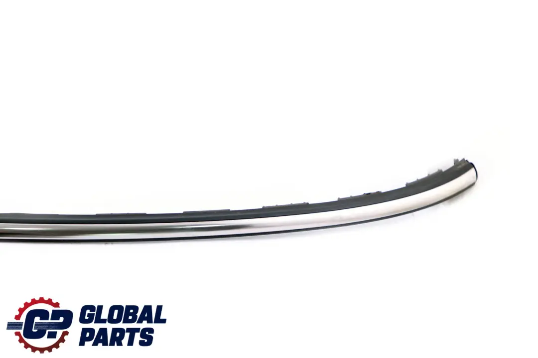 Baguette d'habillage couvercle de coffre hayon chromé pour Mini Cooper F56 à propos du numéro de pièce 7320540 Mini Cooper F56 Baguette d'habillage couvercle de coffre hayon chromé - SKU 7320540 - Numéro de pièce 7320540