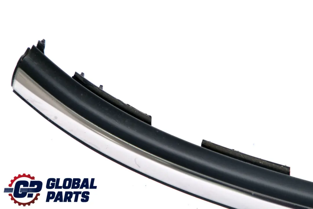 Baguette d'habillage couvercle de coffre hayon chromé pour Mini Cooper F56 à propos du numéro de pièce 7320540 Mini Cooper F56 Baguette d'habillage couvercle de coffre hayon chromé - SKU 7320540 - Numéro de pièce 7320540