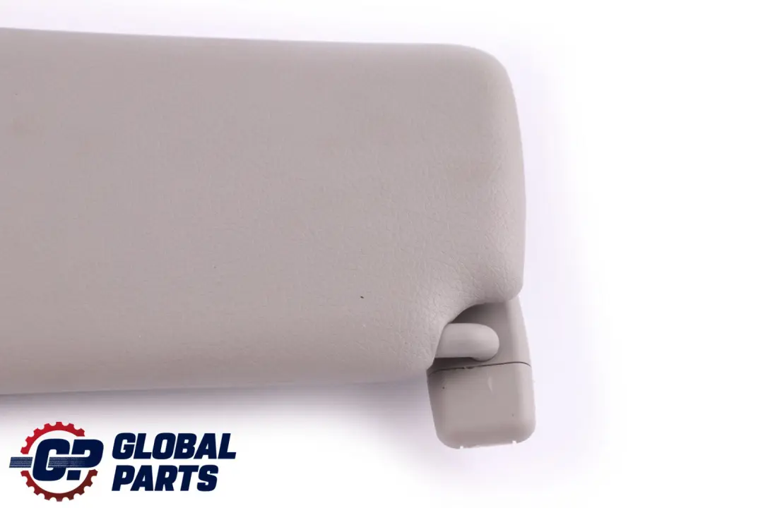 Visiera parasole con specchio destra Grigio Everest per BMW F30 F31 LCI con numero di parte 7322292 BMW F30 F31 LCI Visiera parasole con specchio destra Grigio Everest - SKU 7322292 - Numero di parte 7322292