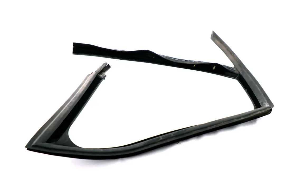 Guia De ventana Puerta Delantera Izquierda para Mini Cooper One F55 con número de pieza 7322515 Mini Cooper One F55 Guia De ventana Puerta Delantera Izquierda - SKU 7322515 - Número de pieza 7322515