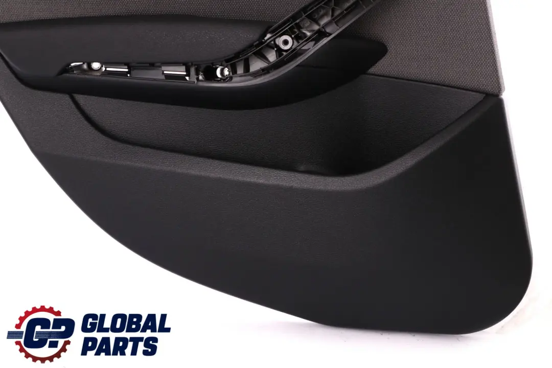 Panel puerta tras. izq. tela antracita plata para BMW X1 E84 con número de pieza 7327241 BMW X1 E84 Panel puerta tras. izq. tela antracita plata - SKU 7327241 - Número de pieza 7327241