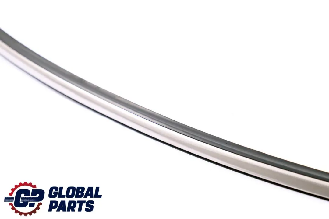 Tapa de maletero Tailgate Trunk Chrome para Mini Cooper One F55 con número de pieza 7328385 Mini Cooper One F55 Tapa de maletero Tailgate Trunk Chrome - SKU 7328385 - Número de pieza 7328385