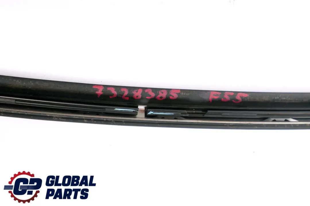 Tapa de maletero Tailgate Trunk Chrome para Mini Cooper One F55 con número de pieza 7328385 Mini Cooper One F55 Tapa de maletero Tailgate Trunk Chrome - SKU 7328385 - Número de pieza 7328385