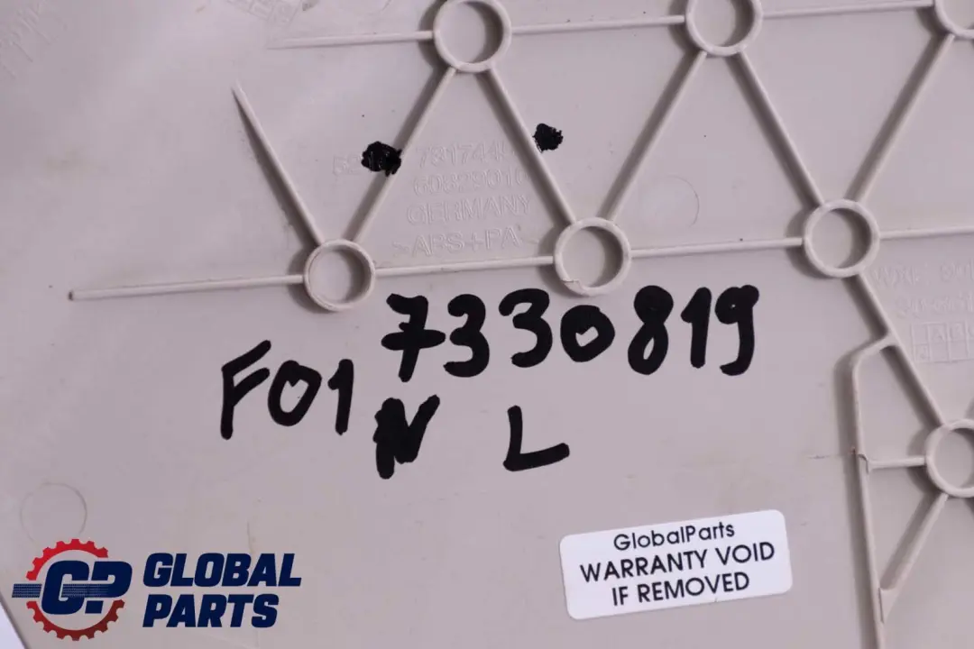 Osłona Boczna Fotela Lewy Przód Biała 7317445 do BMW F01 F02 LCI o numerze 7330819 BMW F01 F02 LCI Osłona Boczna Fotela Lewy Przód Biała 7317445 - SKU 7330819 - Numer Części 7330819