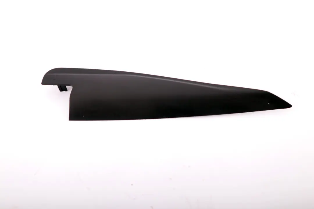 Eckblende Tuere Hinten Links Schwarz für Mini Cooper F55 mit Teilenummer 7338843 Mini Cooper F55 Eckblende Tuere Hinten Links Schwarz - SKU 7338843 - Teilenummer 7338843