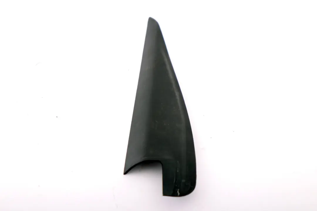 Esquina trasera derecha Cubierta de la puerta Negro para Mini F55 con número de pieza 7338844 Mini F55 Esquina trasera derecha Cubierta de la puerta Negro - SKU 7338844 - Número de pieza 7338844