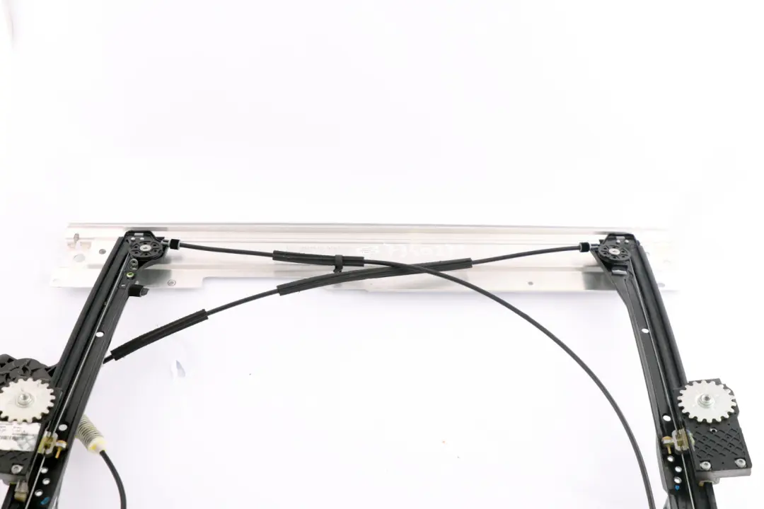Leve-vitre de porte avant gauche, cote passager. pour Mini R58 R59 - à propos du numéro de pièce 7340271 Mini R58 R59 - Leve-vitre de porte avant gauche, cote passager. - SKU 7340271 - Numéro de pièce 7340271