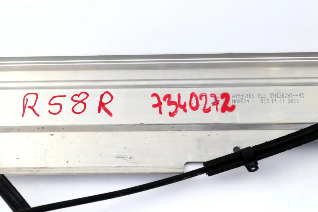 Podnośnik Szyby Prawy Przód do Mini R58 R59 o numerze 7340272 Mini R58 R59 Podnośnik Szyby Prawy Przód - SKU 7340272 - Numer Części 7340272