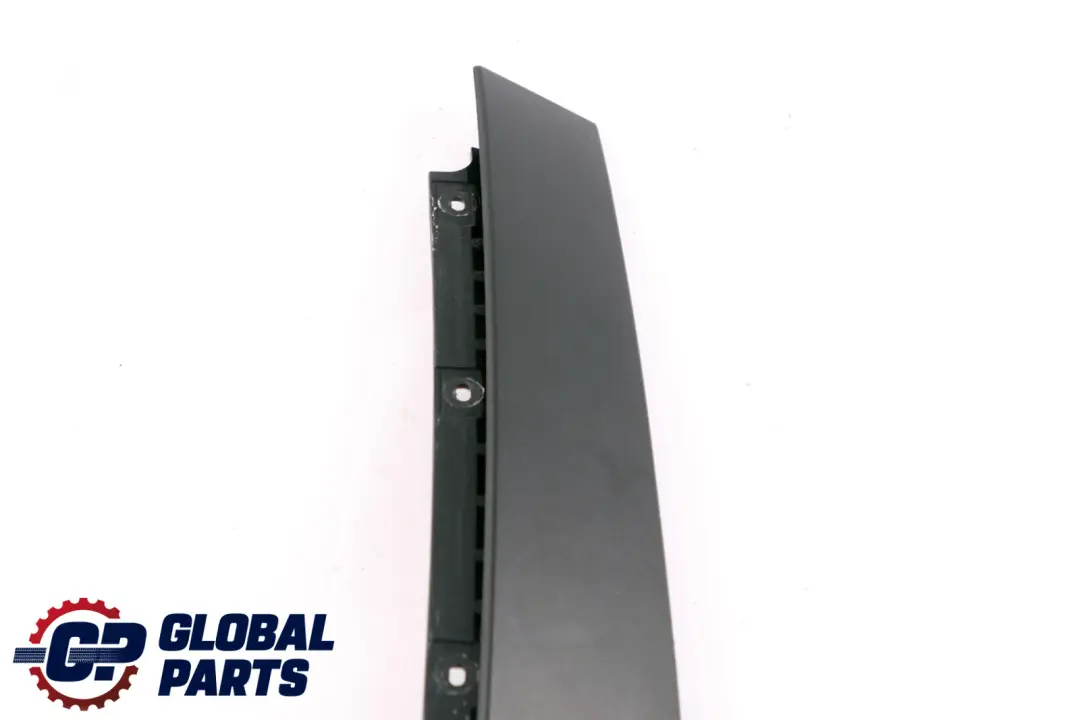 Acabado B-Pilar Recubrimiento Exterior Derecho Puerta Trasera para BMW F20 con número de pieza 7340628 BMW F20 Acabado B-Pilar Recubrimiento Exterior Derecho Puerta Trasera - SKU 7340628 - Número de pieza 7340628