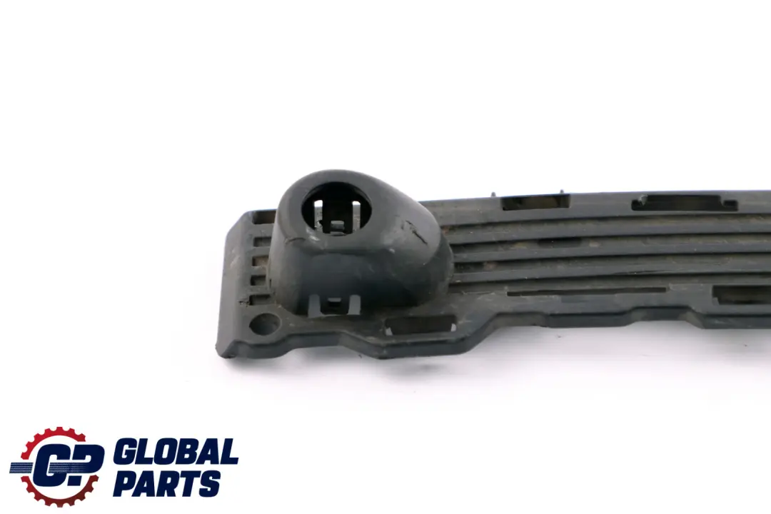 Finition l'entrée d'air pare chocs avant droite PDC pour Mini Cooper F55 F56 à propos du numéro de pièce 7340748 Mini Cooper F55 F56 Finition l'entrée d'air pare chocs avant droite PDC - SKU 7340748 - Numéro de pièce 7340748