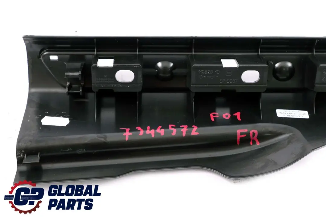 Tapa Entrada Interior Delantera Derecha 9113026 para BMW F01 F02 LCI con número de pieza 7344572 BMW F01 F02 LCI Tapa Entrada Interior Delantera Derecha 9113026 - SKU 7344572 - Número de pieza 7344572