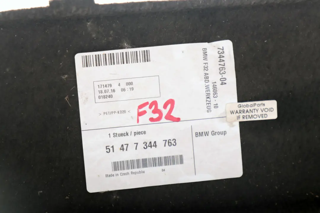 BMW 4 er F32 F82 Abdeckung Werkzeug Hinten Rechts - SKU 7344763 - Teilenummer 7141859